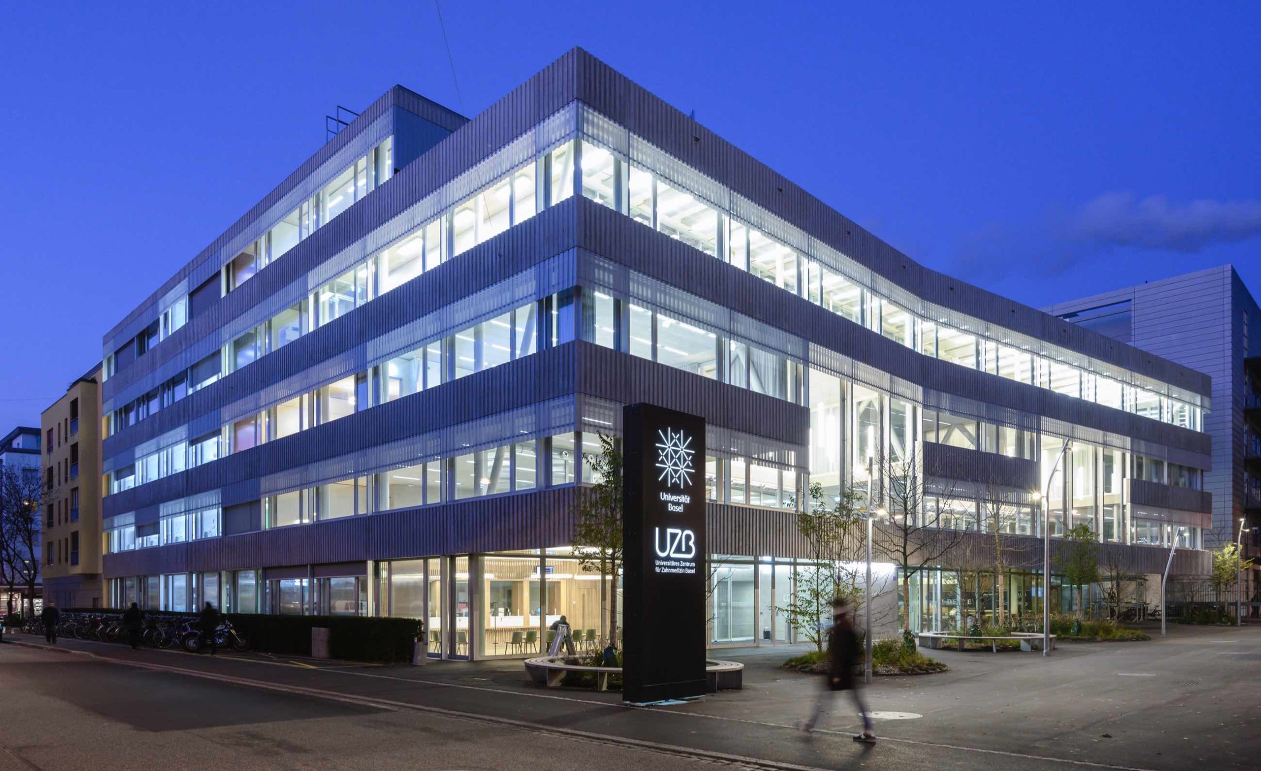 Universitäres Zentrum für Zahnmedizin Basel – Signaletik im Kompetenzzentrum