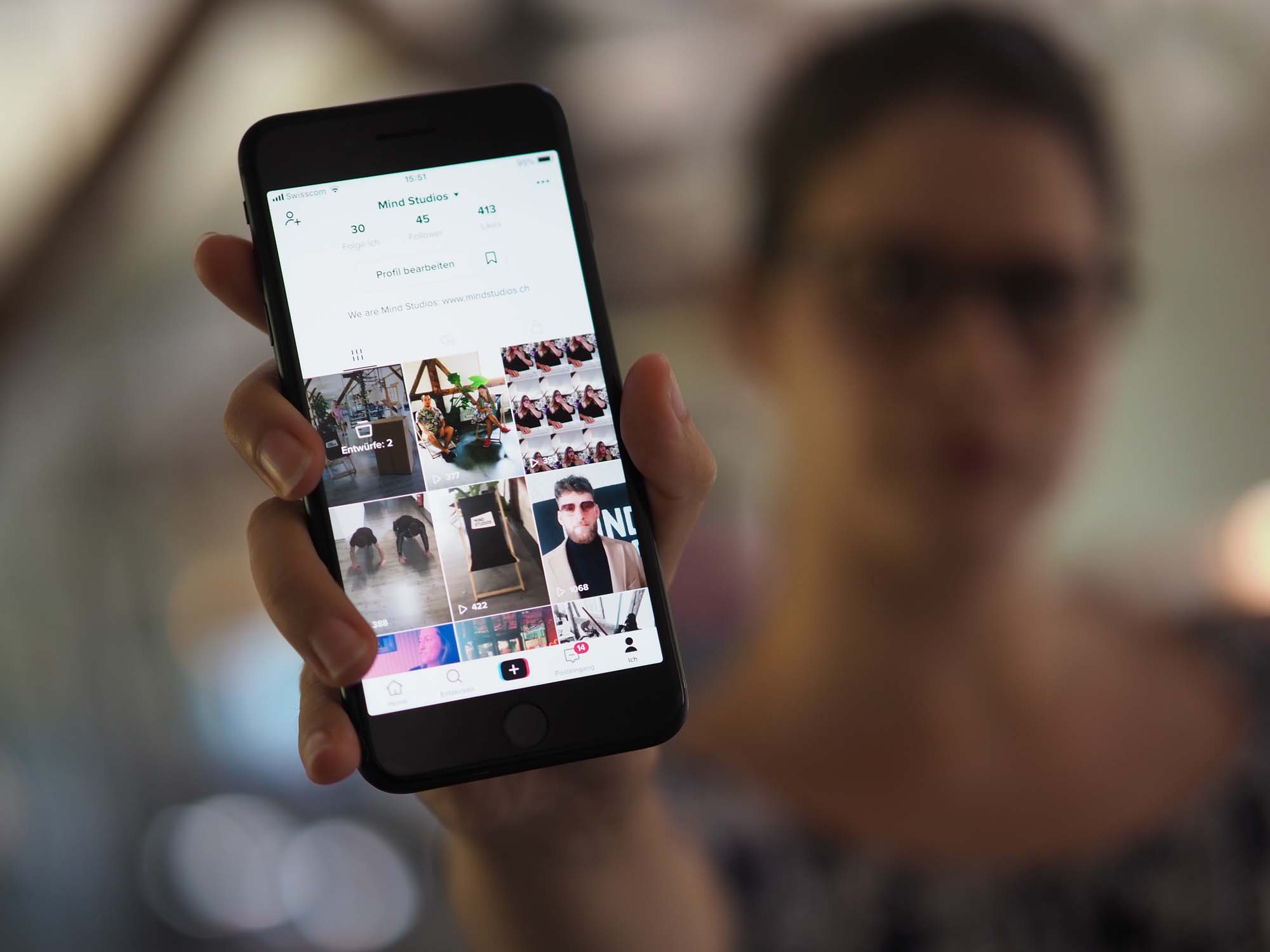 Titelbild zum Blogbeitrag «SO ROCKST DU DEINEN VIDEO-CONTENT AUF SOCIAL MEDIA»