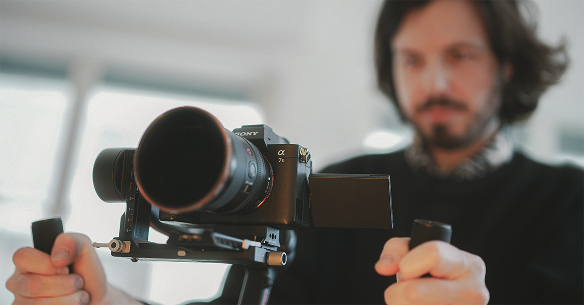 Titelbild zum Blogbeitrag «Warum echte Videoproduktionen noch unverzichtbar bleiben»