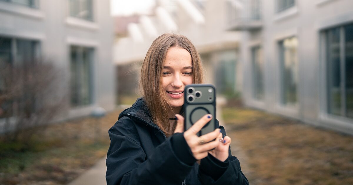 Titelbild zum Blogbeitrag «Short-Form Video Trends: Tipps für coole Reels & TikTok Clips»